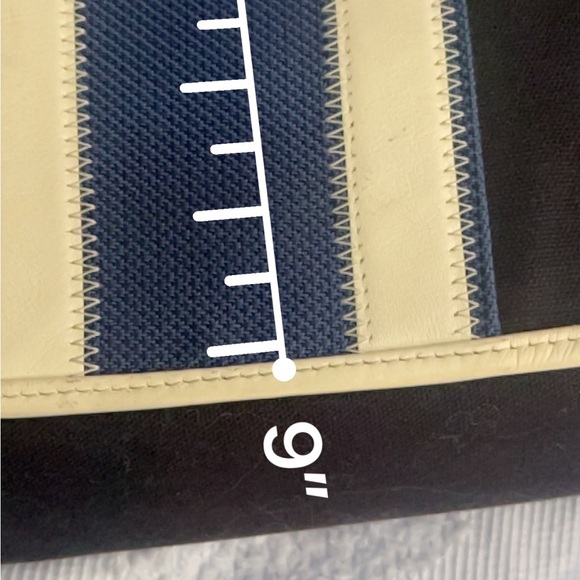 Lacoste Women's Bag - Picture 7 of 8